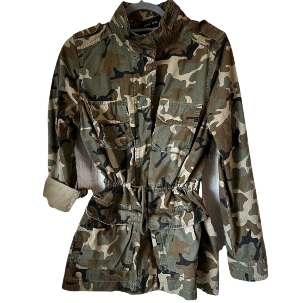 Love Tree Camouflage Women’s Utility Jacket with Drawstring Waist - Size Medium